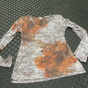 Maurice’s earth tone shirt  with  butterfly and flowers size large v neck